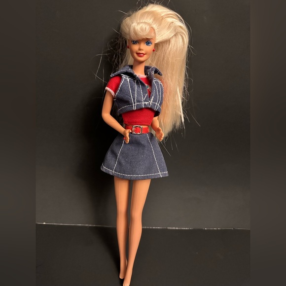 BOITE BARBIE MATTEL MA PREMIERE COIFFEUSE EN BOITE VINTAGE 1991 MODELE